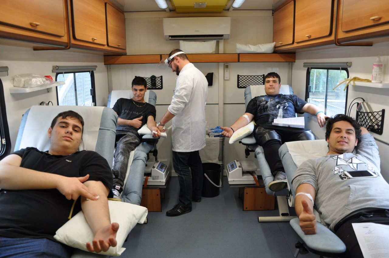 Con l’estate non si placa l’emergenza sangue: «Donate!»