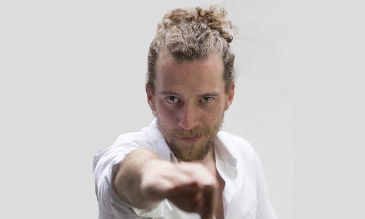 Maurizio Lastrico ospite del Teatro Sociale di Camogli domenica 10 aprile