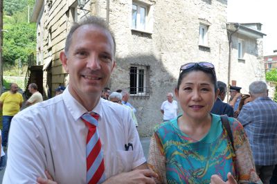 Dal Giappone alla frazione di  Cabanne. La storia di Manami e Gianfranco