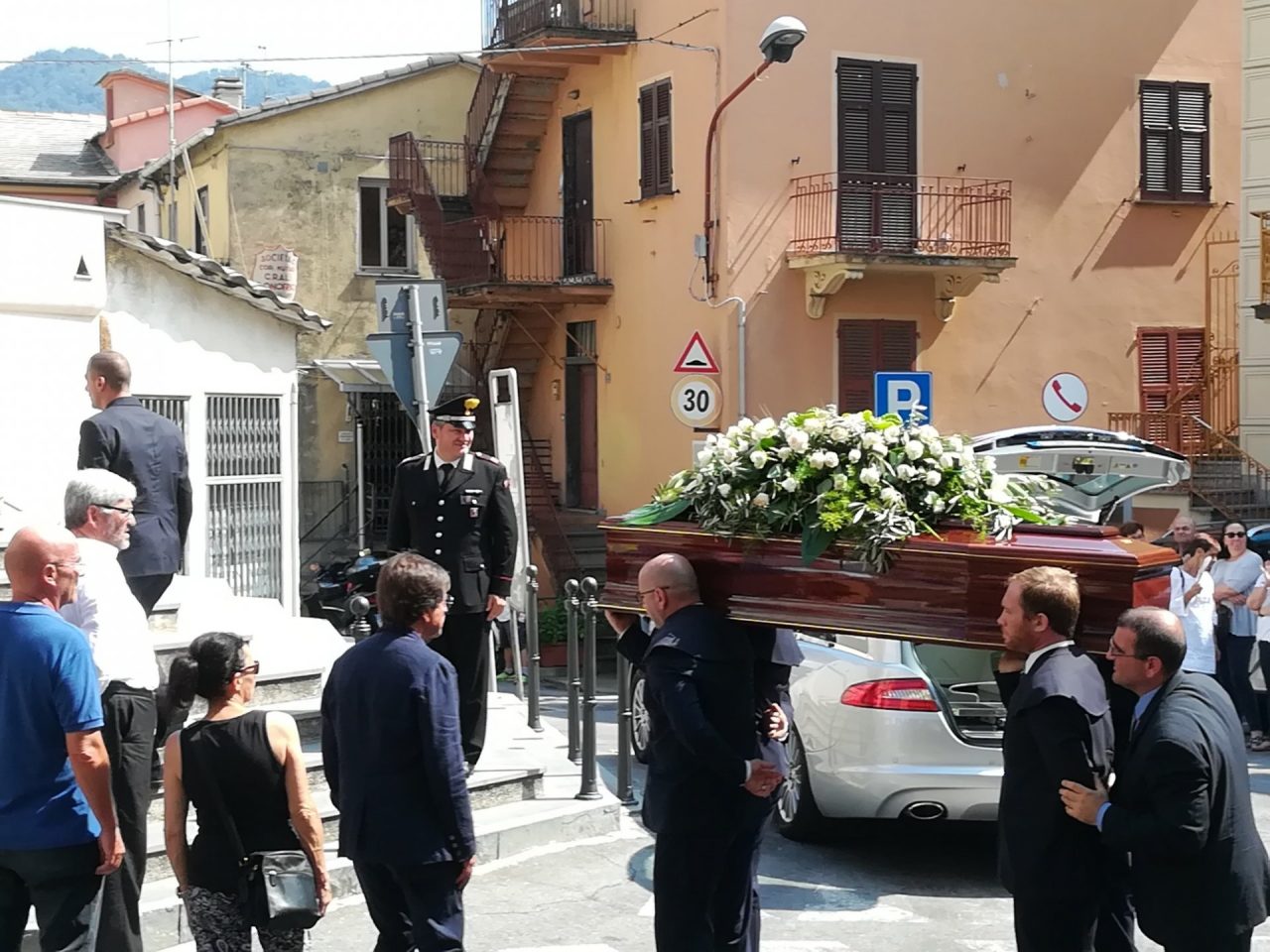 L’estremo saluto di Uscio a Henry