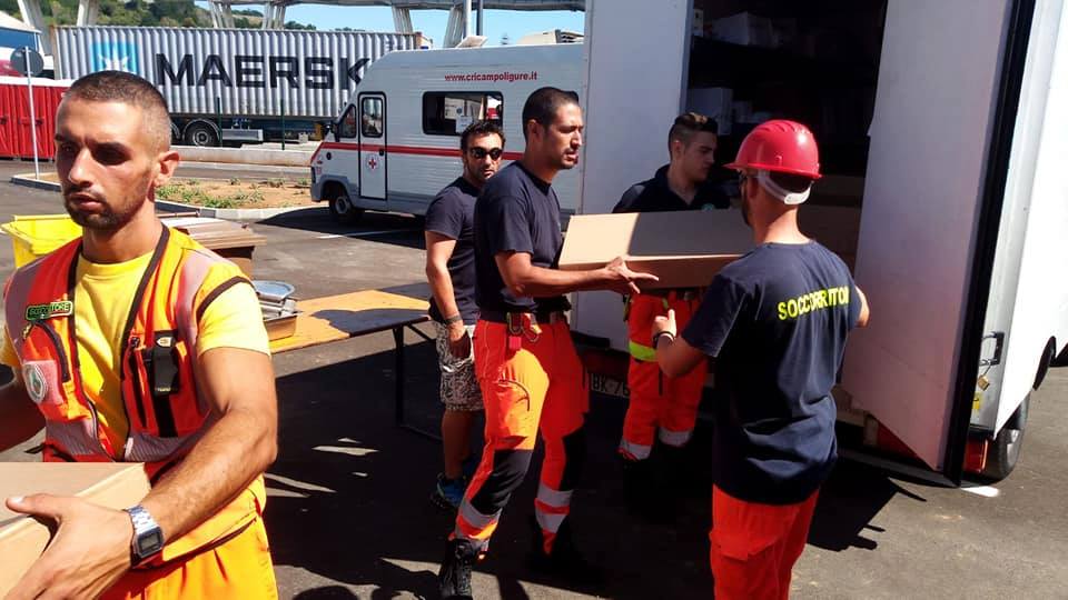 Crollo Morandi, in viaggio per soccorritori e sfollati la torta dei Fieschi