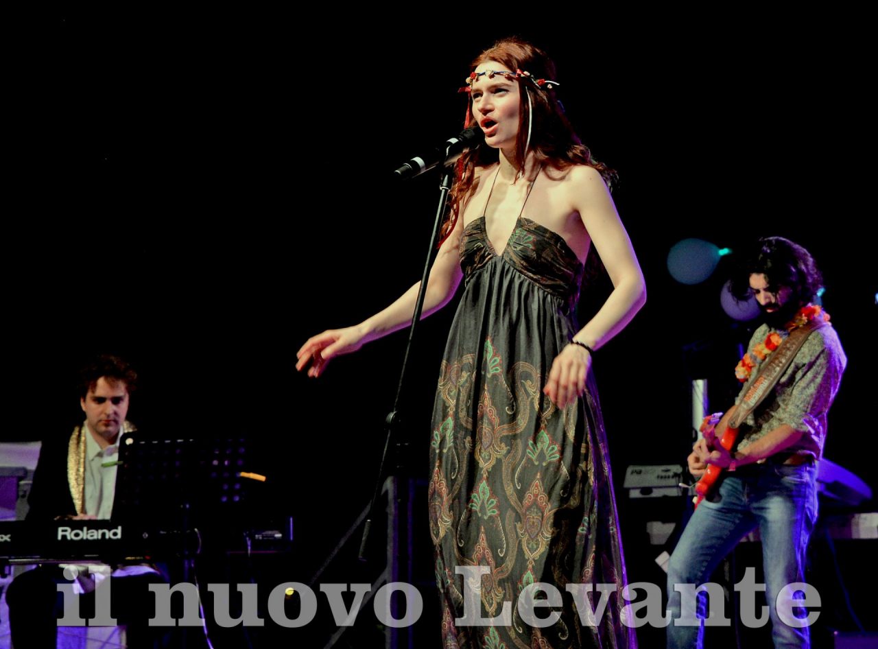ChiavarInCosplay, ieri sera il concerto di Giulia Ottonello
