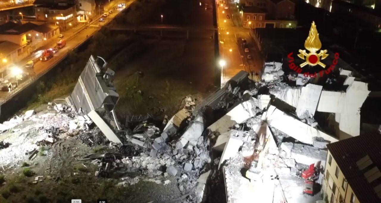 Ponte Morandi, seconda notte di ricerche