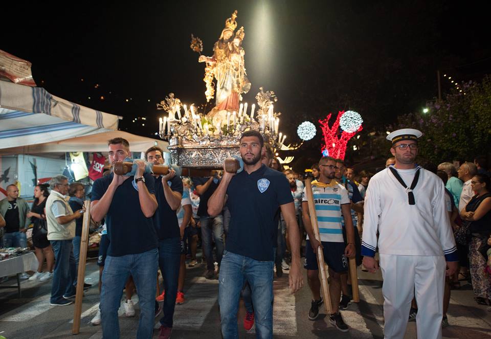 La Pro Recco in processione per la festa della città