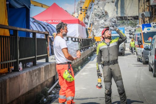 Crollo del ponte Morandi, il lavoro incessante dei volontari Anpas