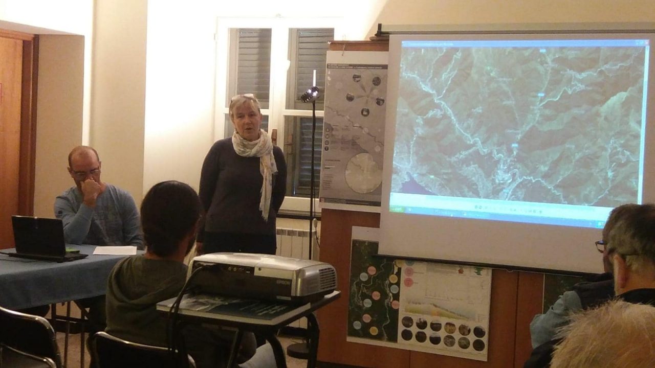 Calvari, partito stamane alla grande il corso di coltivazione del nocciolo
