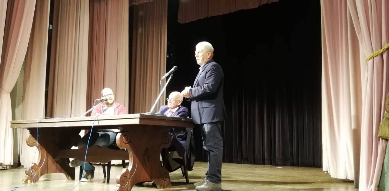 Bertinotti alle Clarisse con gli studenti del Da Vigo