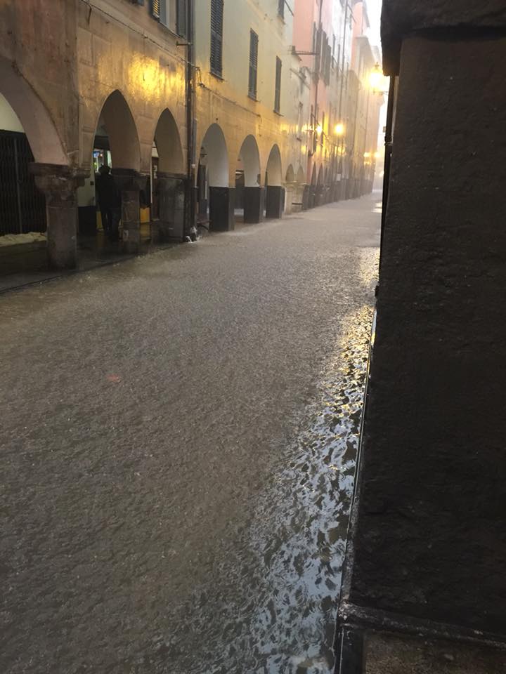 Primi allagamenti a Chiavari, le foto
