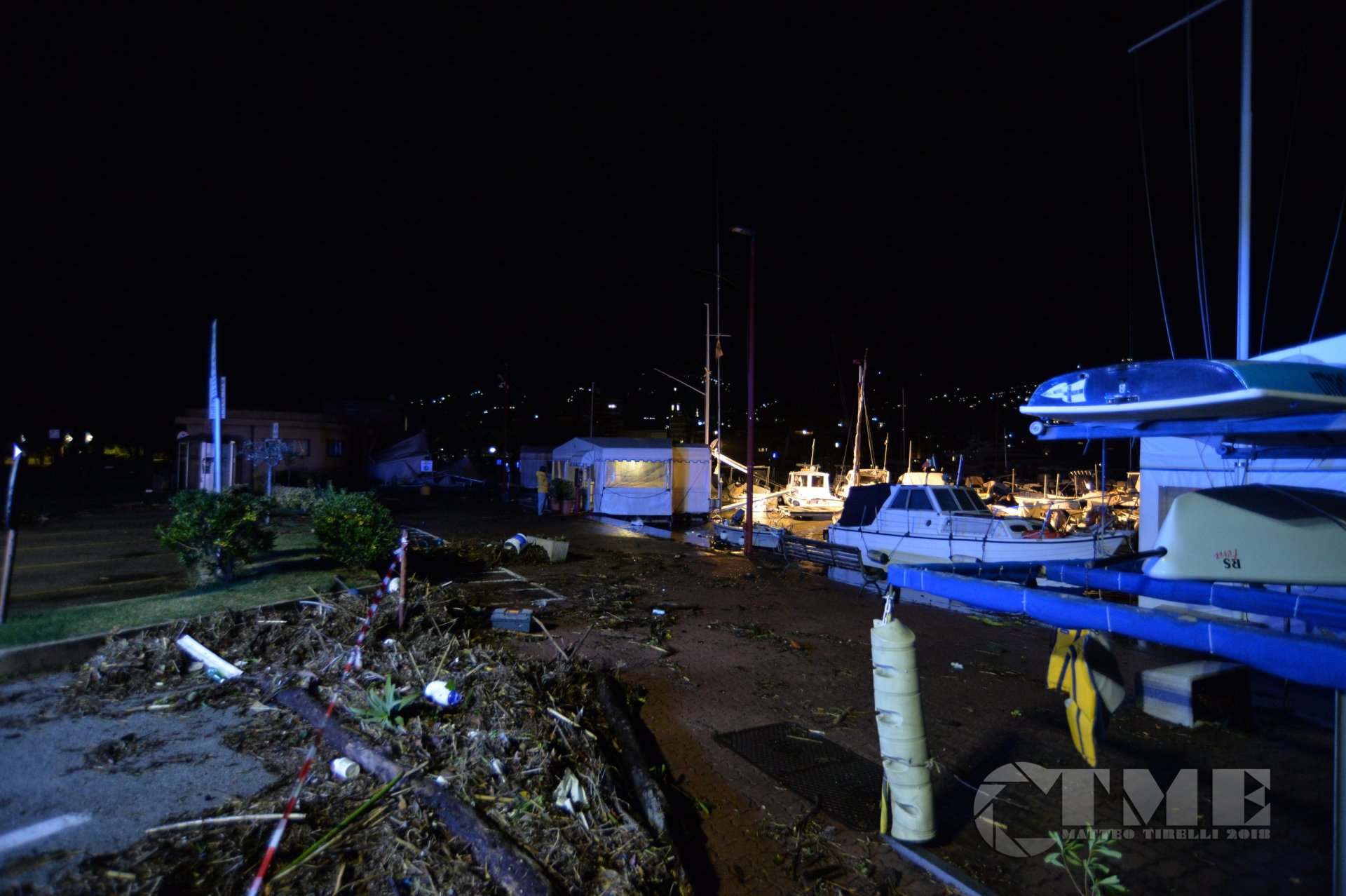 Apocalisse a Rapallo devastato il porto marinai in balia delle onde 30
