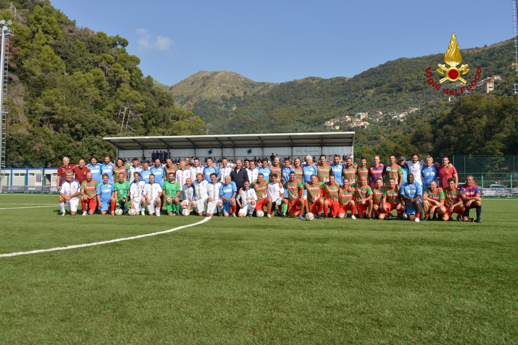 La partita del cuore fra vecchie glorie Genoa e Samp, Nazionale Parlamentari e VVF Genova