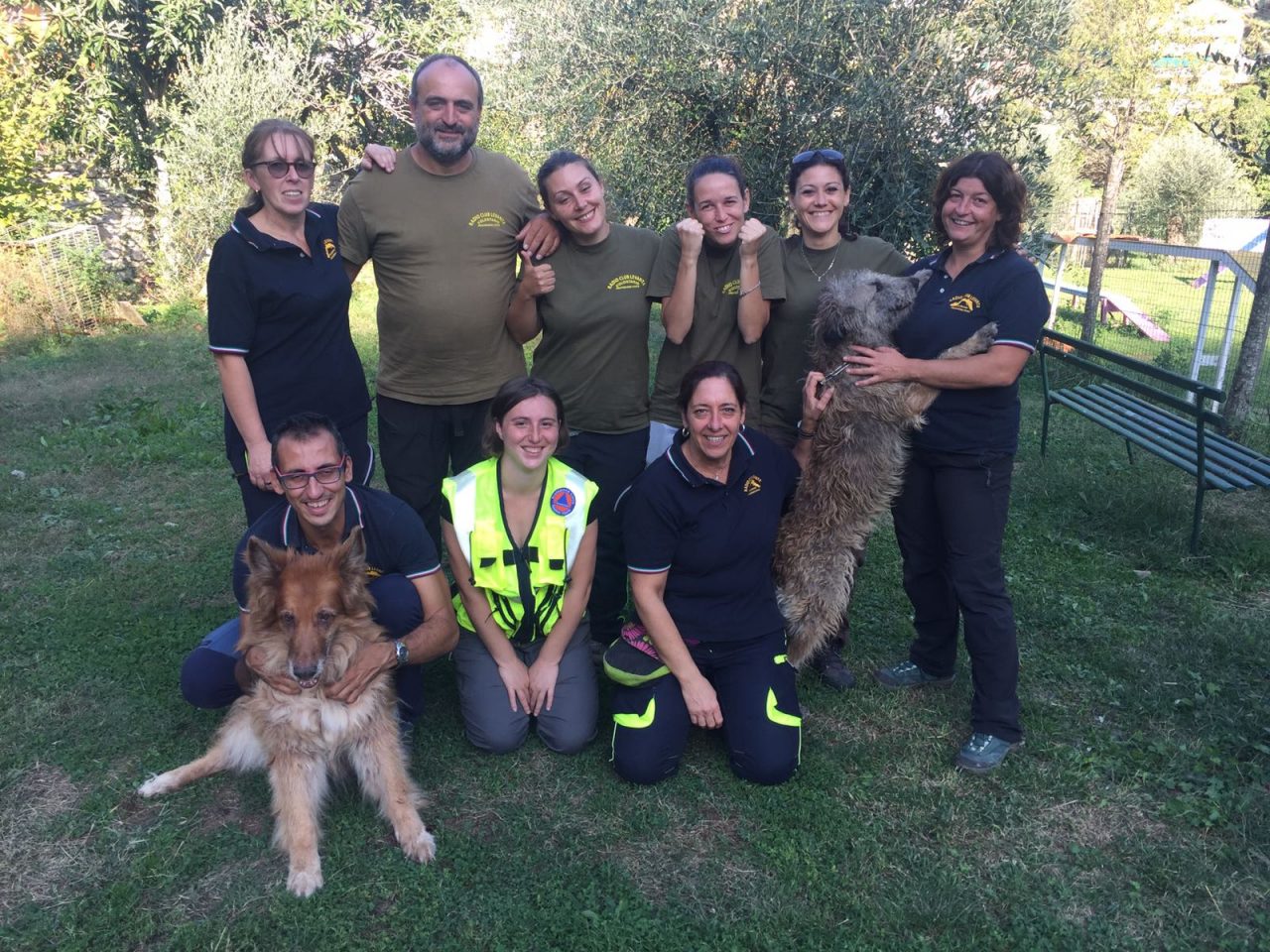 Radio Club Levante Protezione Civile, nuovi brevetti per le unità cinofili