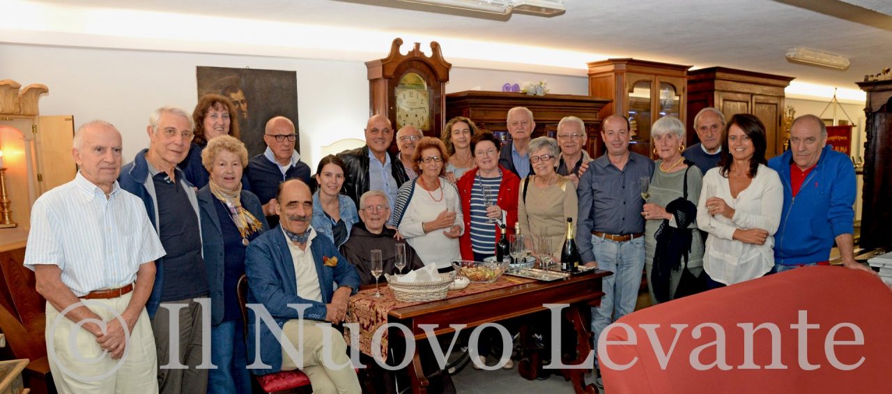 La Confraternita Fidus Alma incontra il coro Antoniano di Chiavari: premiato Padre Costanzo Milesi