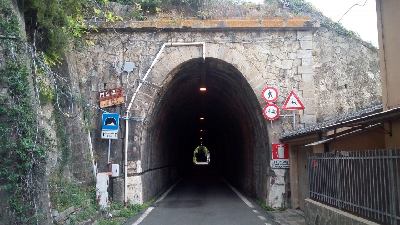 Riaprono le gallerie tra Sestri e Moneglia