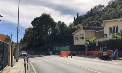 Nuovo semaforo contasecondi in via Parma