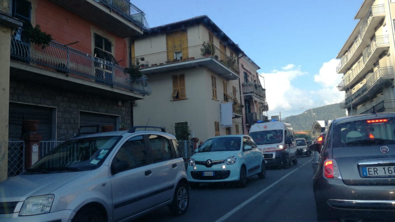 Chiavari, schianto auto-moto: grave al San Martino il centauro
