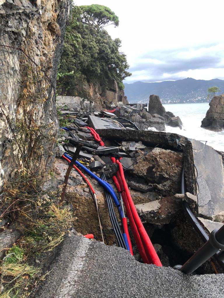 Portofino isolato, la strada provinciale 227 non esiste più