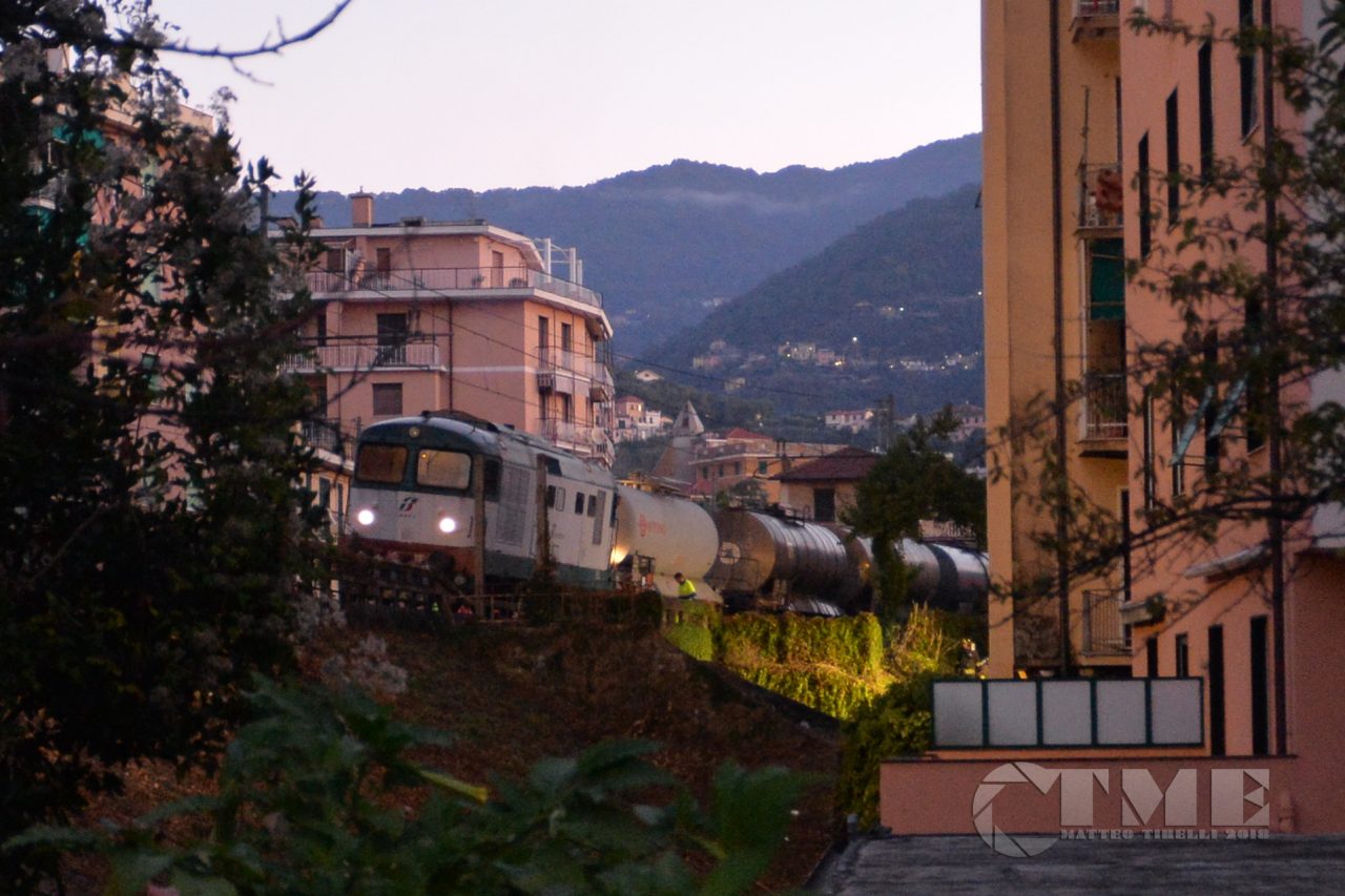 Treno deragliato, lavori alla linea ritardati dal maltempo