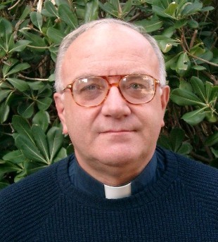 Sestri, questa mattina il funerale di don Davide Arpe