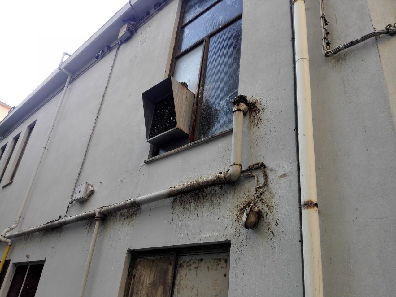 Sestri, denunciato il degrado attorno al Cinema Ariston