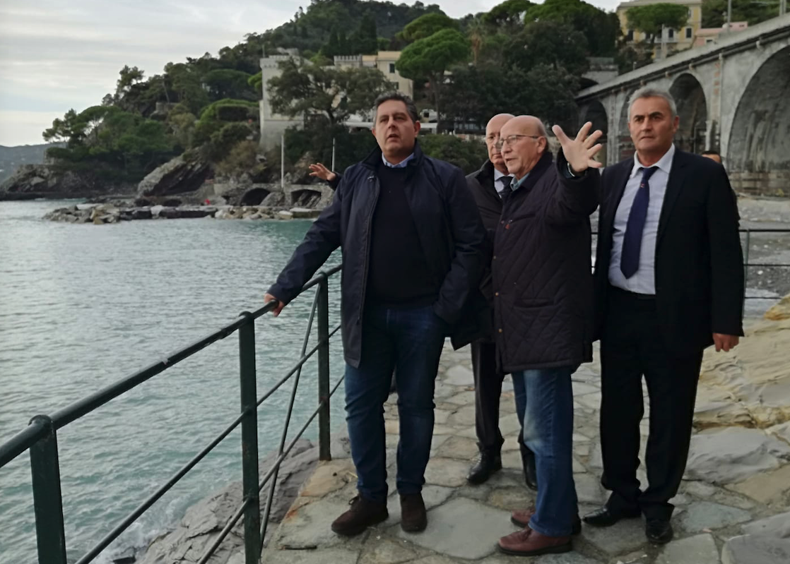 Toti a Zoagli: «Superare la Bolkestein per aiutare i balneari a ricostruire»