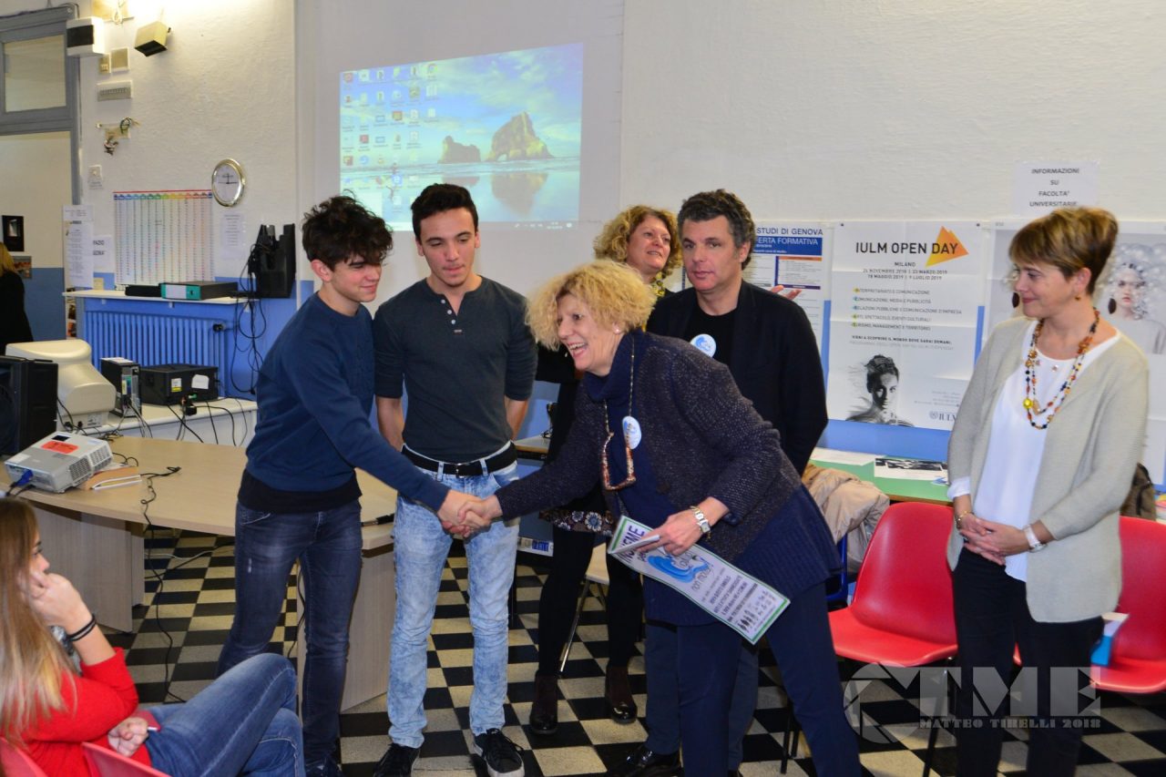 Gli studenti del Da Vigo aiutano “Il Tigullio non molla!”