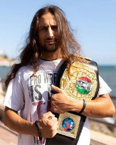 Il campione “Sami Grayson” è pronto a infiammare il ring