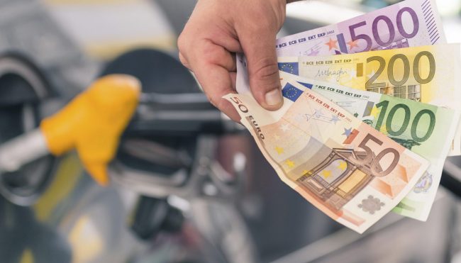Aumentano le accise sulla benzina, ma solo in Liguria