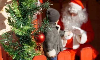 Due fantastici cori di Bimbi ospiti del Villaggio di Babbo Natale a Chiavari