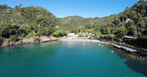 Al via la pulizia dei fondali della baia di Paraggi