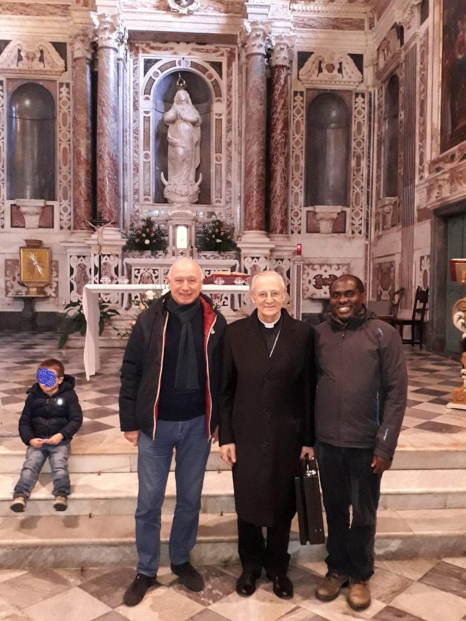 La comunità favalese a Sanremo incontra monsignor Careggio sulle note della messa in genovese