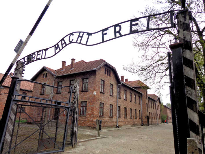 Le scuole di Camogli, Recco e Chiavari in visita ad Auschwitz