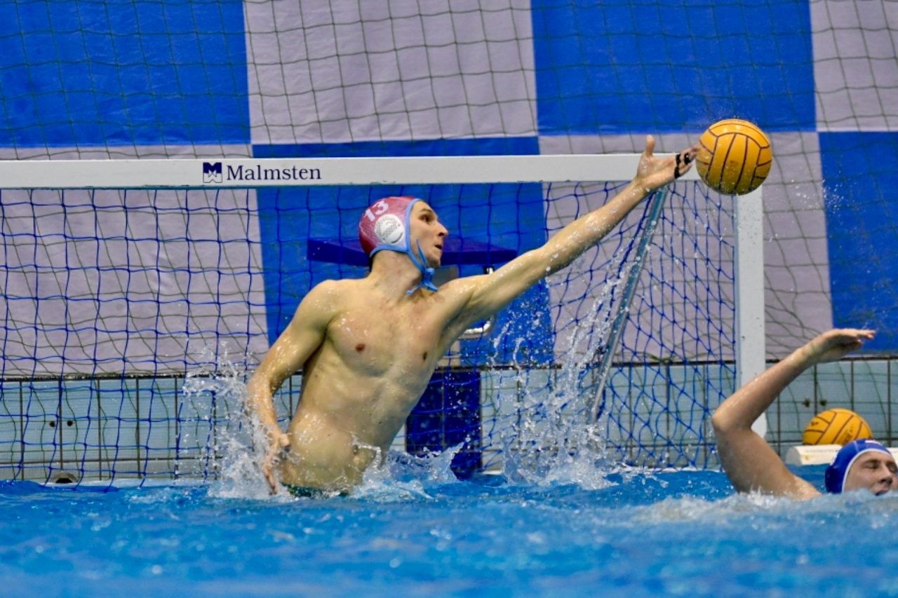 La Pro Recco campione d’inverno dopo la vittoria nel derby