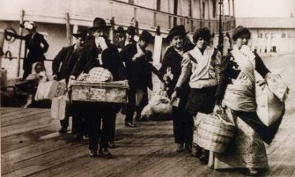 Sul mare con i migranti