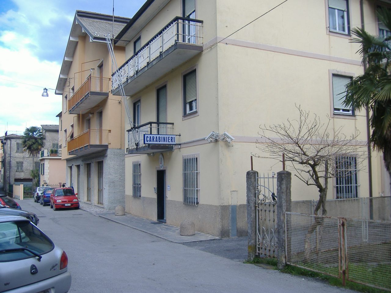 Rubano due animali, uno muore: denunciati
