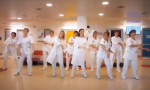 Il Flash mob delle infermiere dell'ospedale Gaslini per divertire i bambini a passo di danza