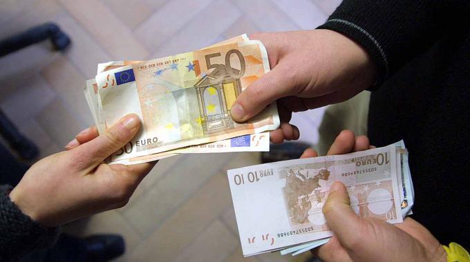 Prestito di 4mila euro e poi le minacce: due accuse di usura ed estorsione