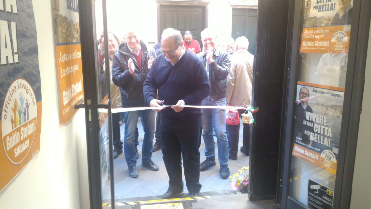 Inaugurato il point di Guido Stefani, candidato a Lavagna