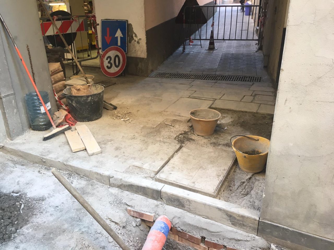 Manutenzione canali a Chiavari, riapre Vico Malpertuso