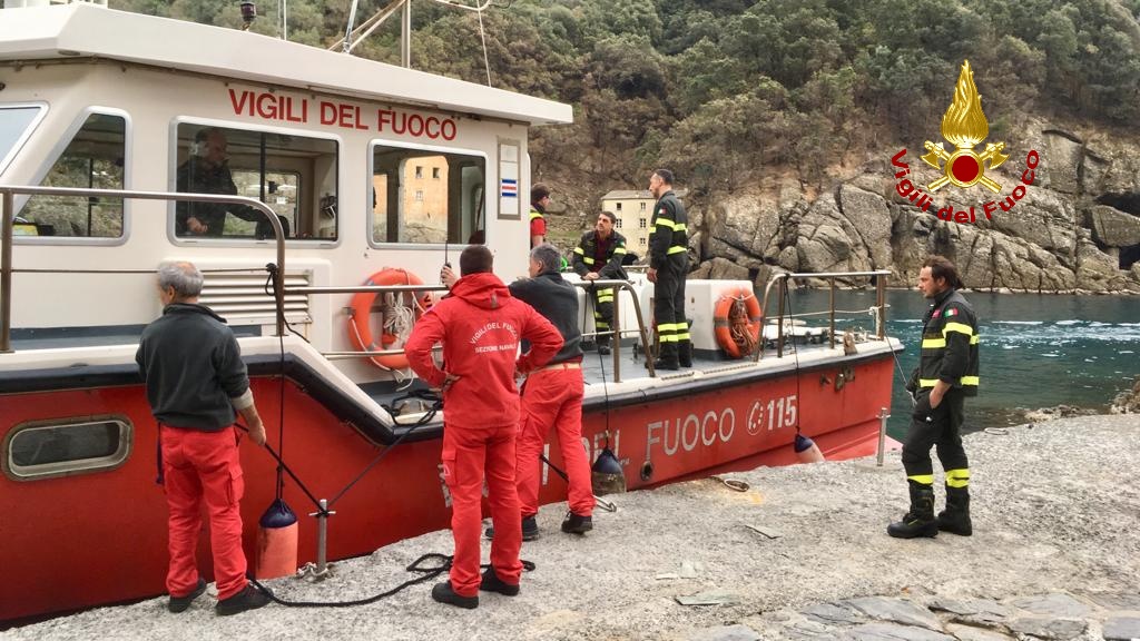 Bloccato a San Fruttuoso, l’intervento dei Vigili del Fuoco