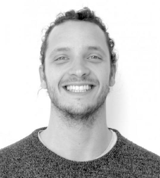 Non solo buchi neri: Simone Copello “a caccia” della materia oscura