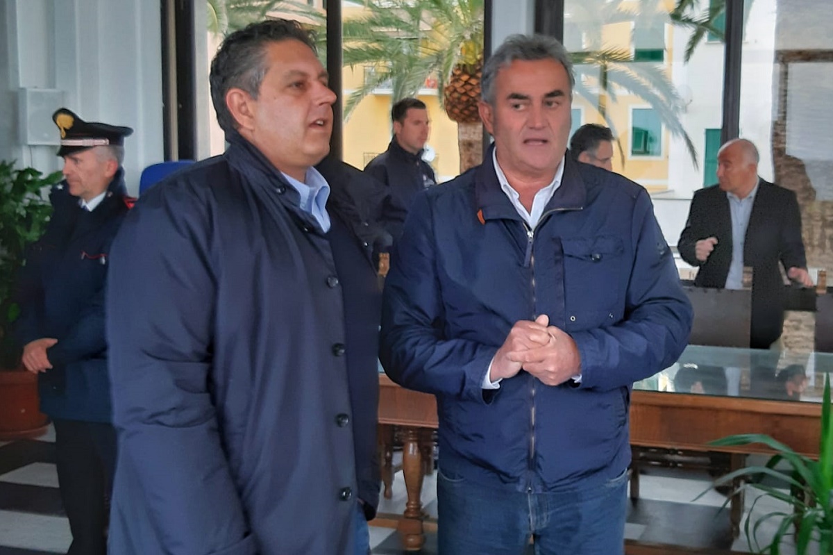 Muzio: “Toti rimanga nel centrodestra”