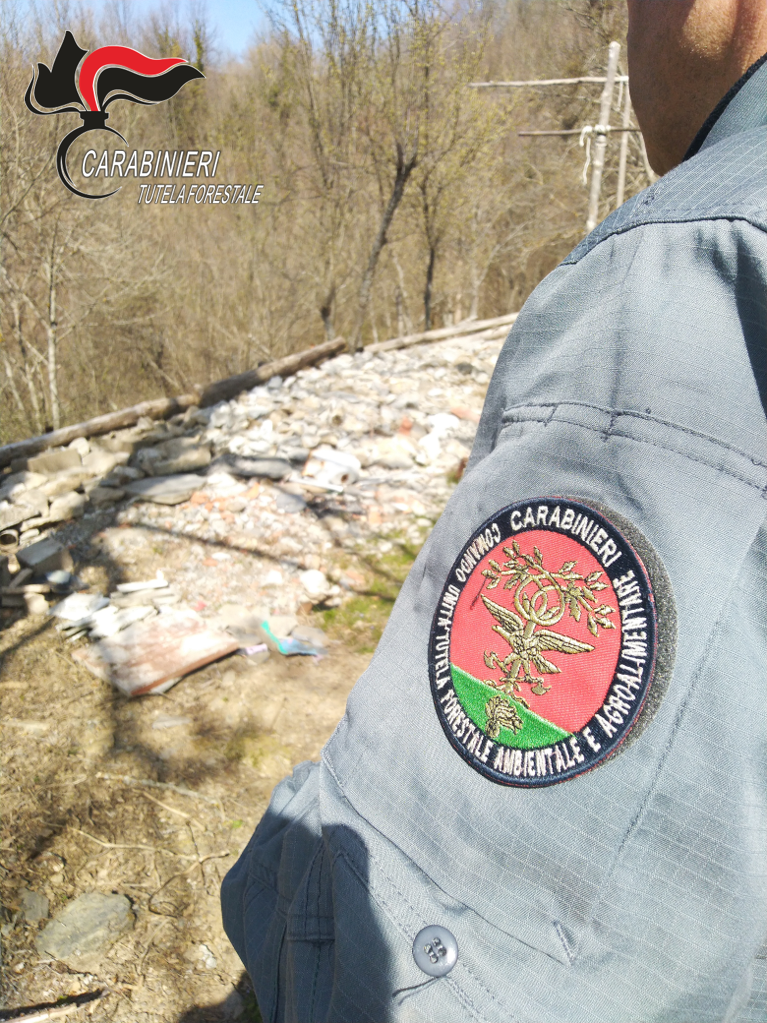 Torriglia:  Carabinieri Forestale identifica autore di abbandono di rifiuti da demolizione