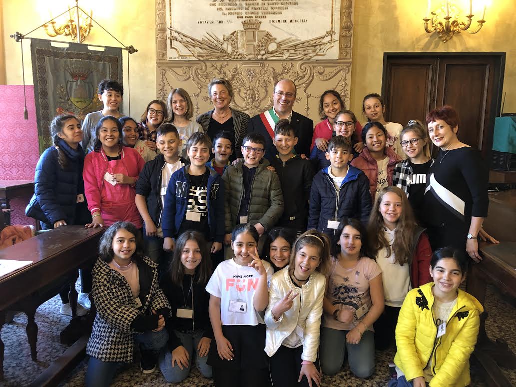 Gli alunni della 5B del Mazzini in visita a Palazzo Bianco
