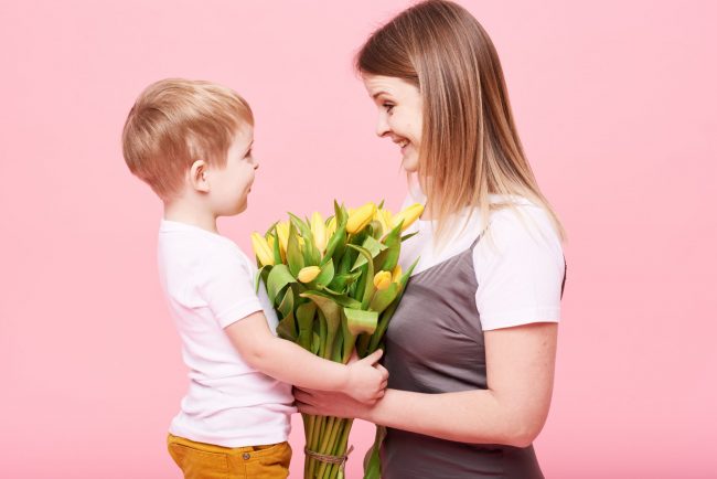 Festa della Mamma, le iniziative della Regione