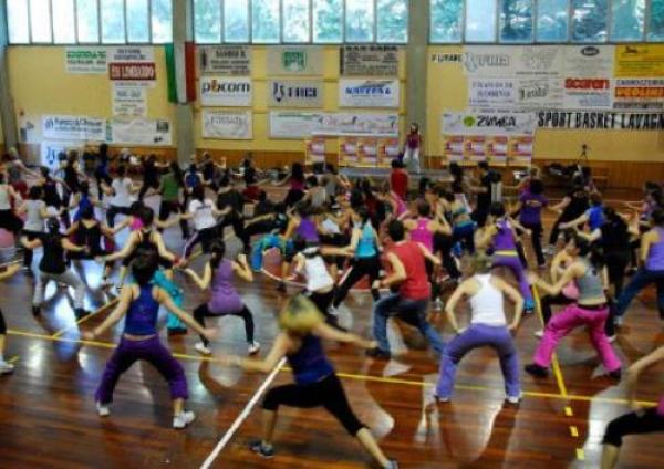 Stasera “Dance Momas Dance” a Sestri
