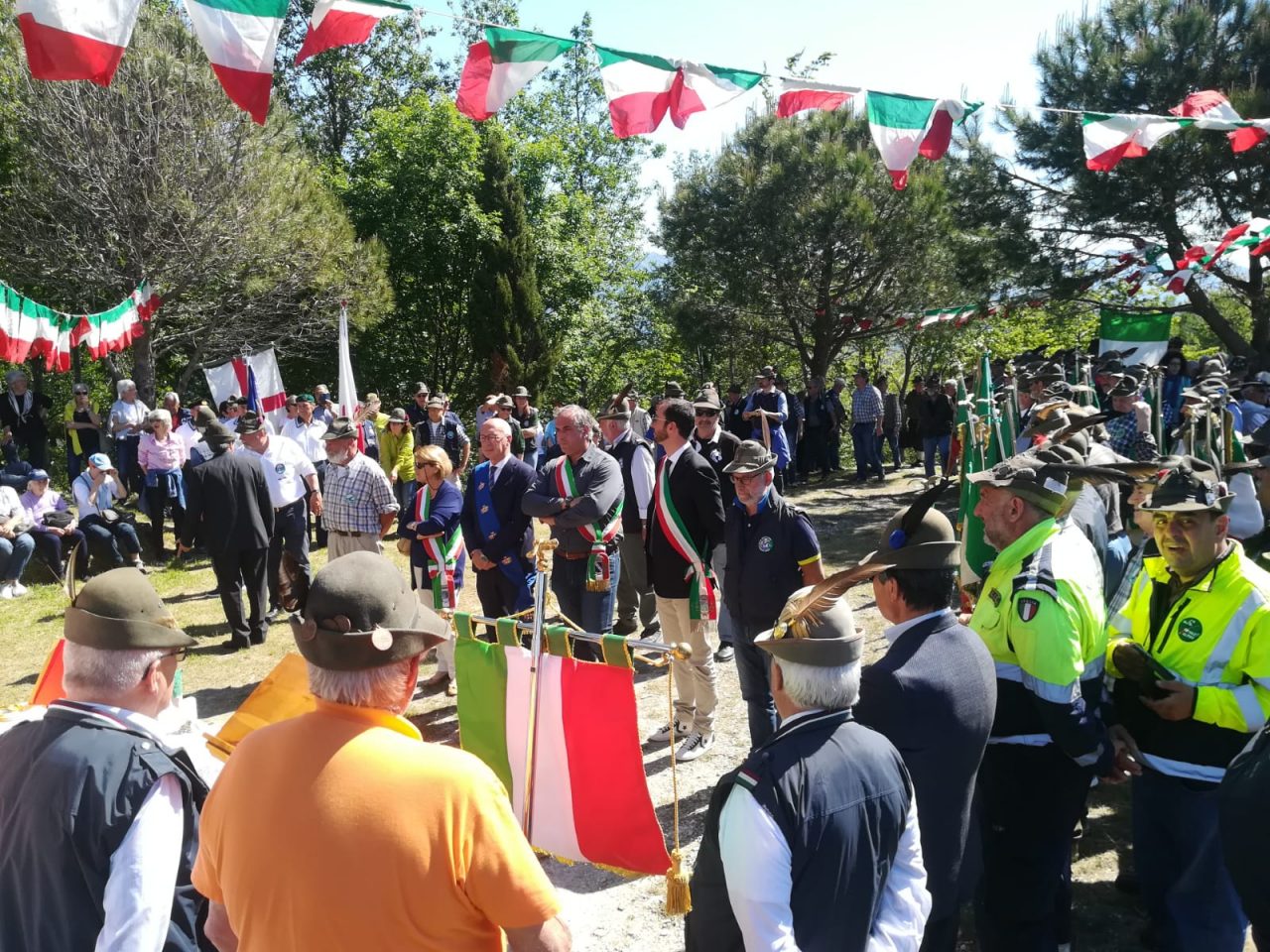 Festa della Repubblica sul monte Cornua insieme agli alpini