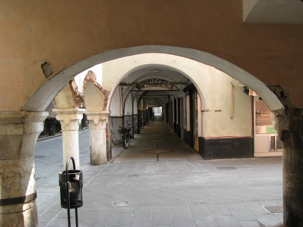 Chiavari, apre lo sportello Assoutenti