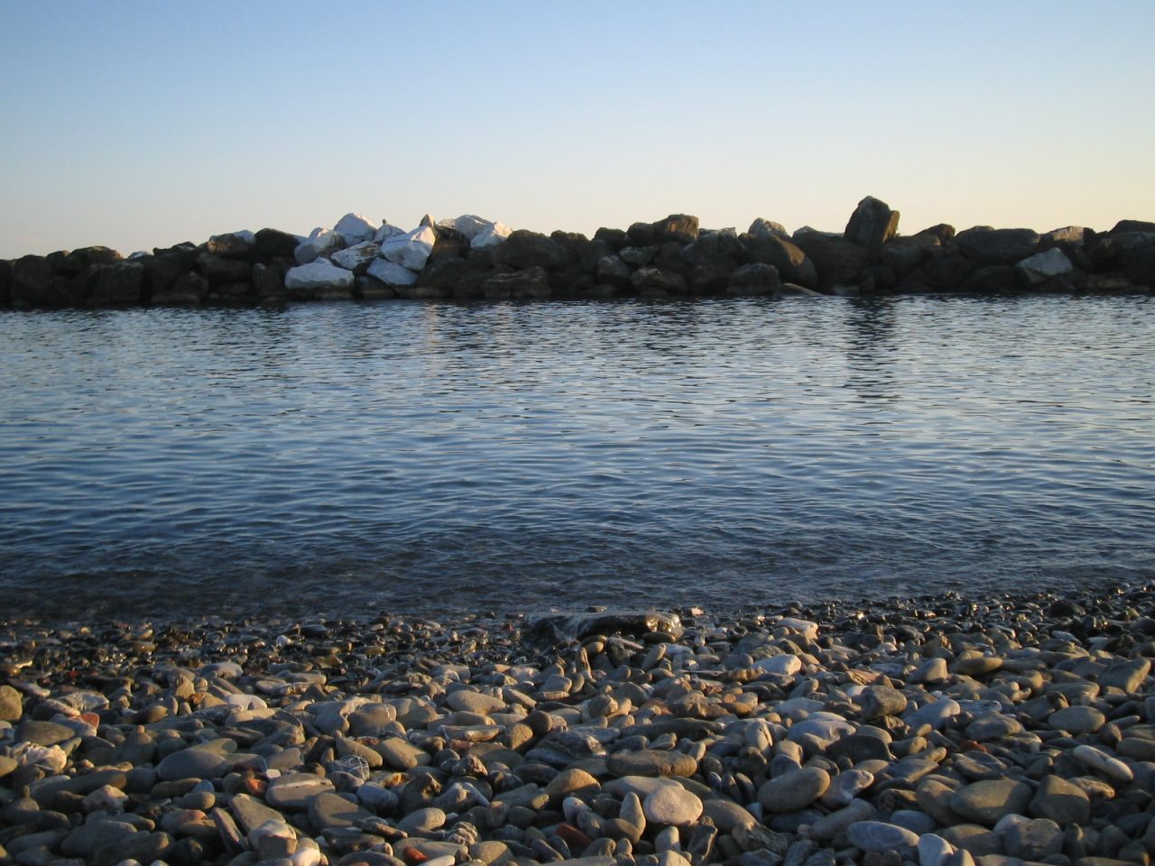 Chiavari, interventi di rinforzo delle scogliere e consolidamento delle difese del litorale cittadino