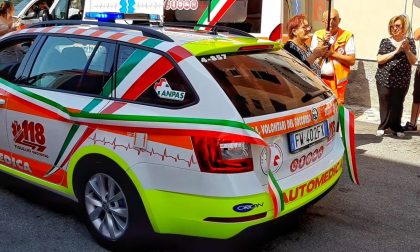 Inaugurata la nuova automedica dei Volontari del Soccorso di Sestri