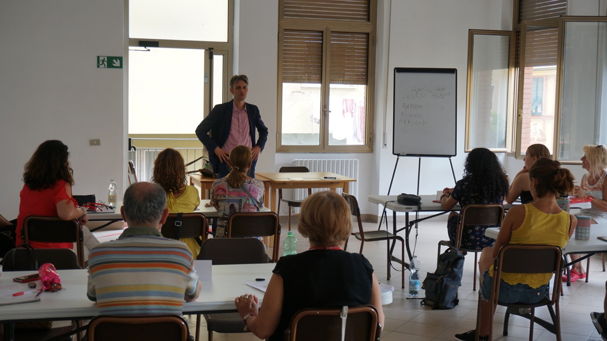 Santa Margherita Ligure, il saluto del Sindaco agli stranieri a lezione d’italiano